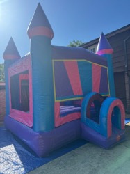 IMG 9618 1746070772 Deluxe bounce house castle 13ft